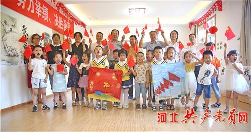 逃离残破的船只